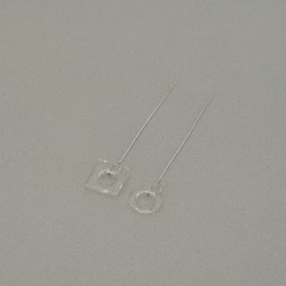 Amo Earrings View 2