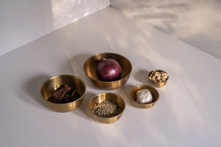 Otobe Bowls in Various Sizes with Food Inside