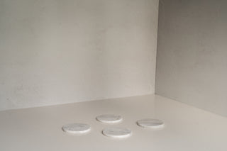 Nayarit Coaster Set in White Marble Scattered