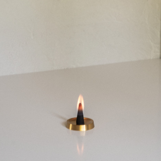 Cheroute No. 4 Incense Cone Lit on Tengu Round Holder