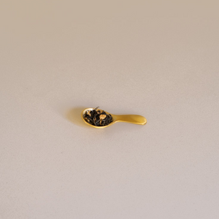 Yaizu Tea Scoop with Loose Leaf Tea